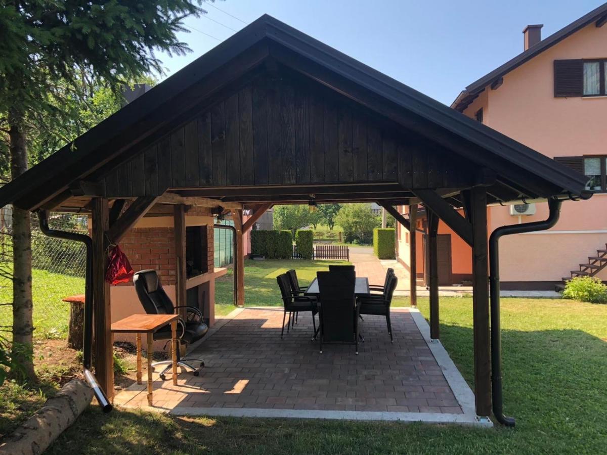 Plitvice Family Apartment Korenica Dış mekan fotoğraf