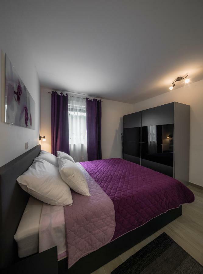 Plitvice Family Apartment Korenica Dış mekan fotoğraf