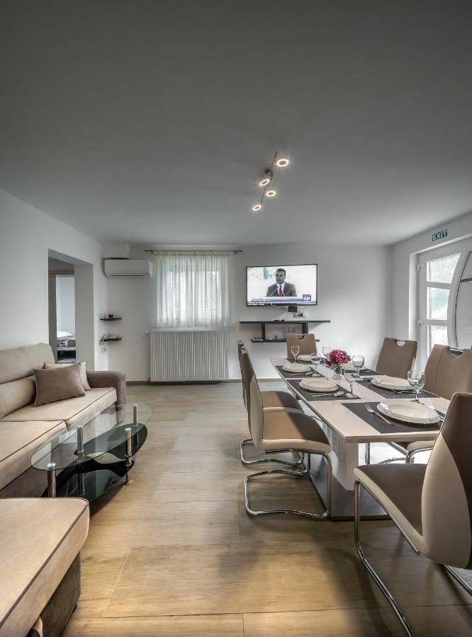 Plitvice Family Apartment Korenica Dış mekan fotoğraf