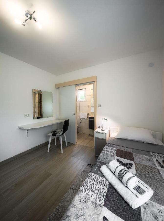 Plitvice Family Apartment Korenica Dış mekan fotoğraf